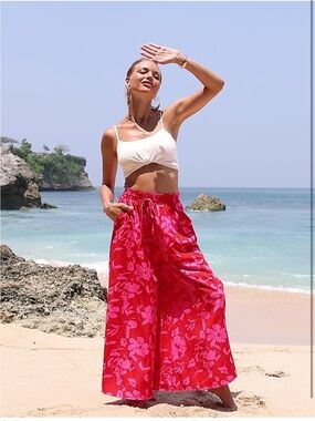 NWOT Red and Pink Floral High Waisted Wide Leg Boho Flowy Palazzo Pants Sz Small